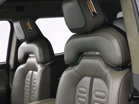 Used 2023 Rivian R1T Adventure image 14