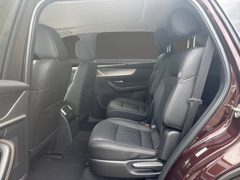 Used 2024 MAZDA CX-90 Plug-In Hybrid w/ Premium Pkg image 12