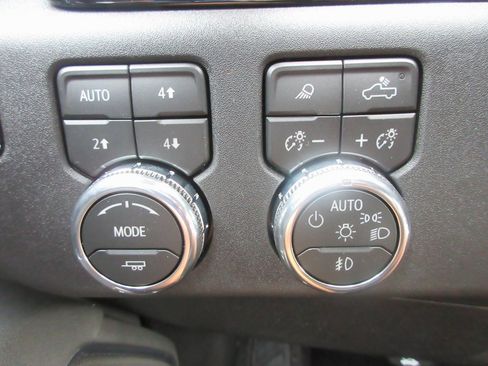 New 2026 GMC Sierra 1500 Elevation w/ Elevation Premium Package image 17