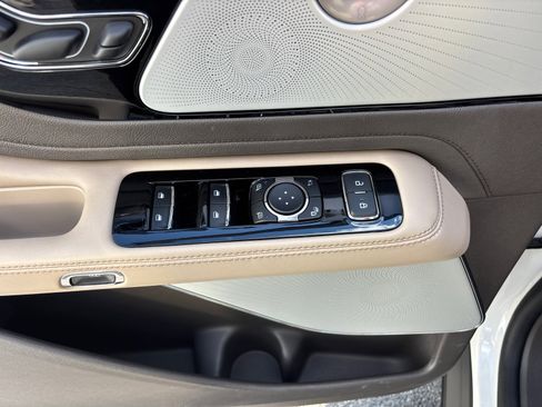 Certified 2023 Lincoln Aviator Reserve w/ Equipment Group 201A image 13