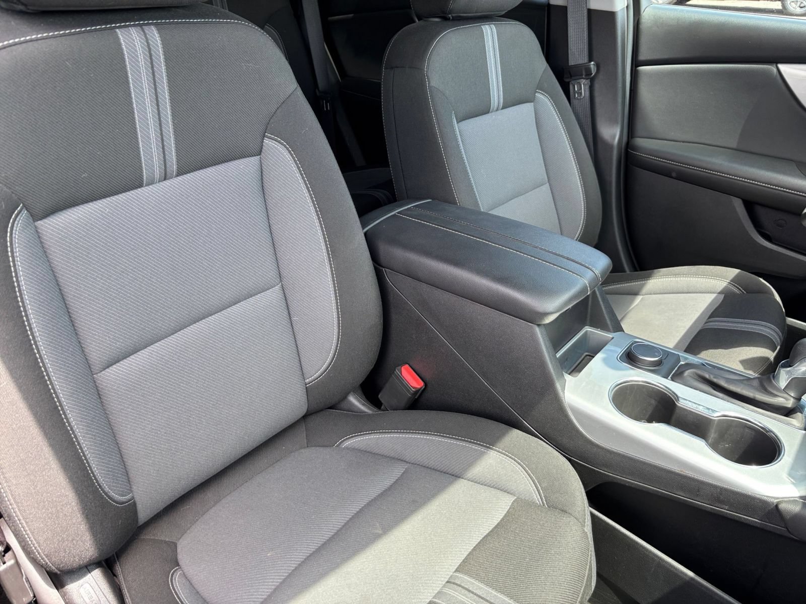 Used 2025 Chevrolet Blazer LT FWD image 36