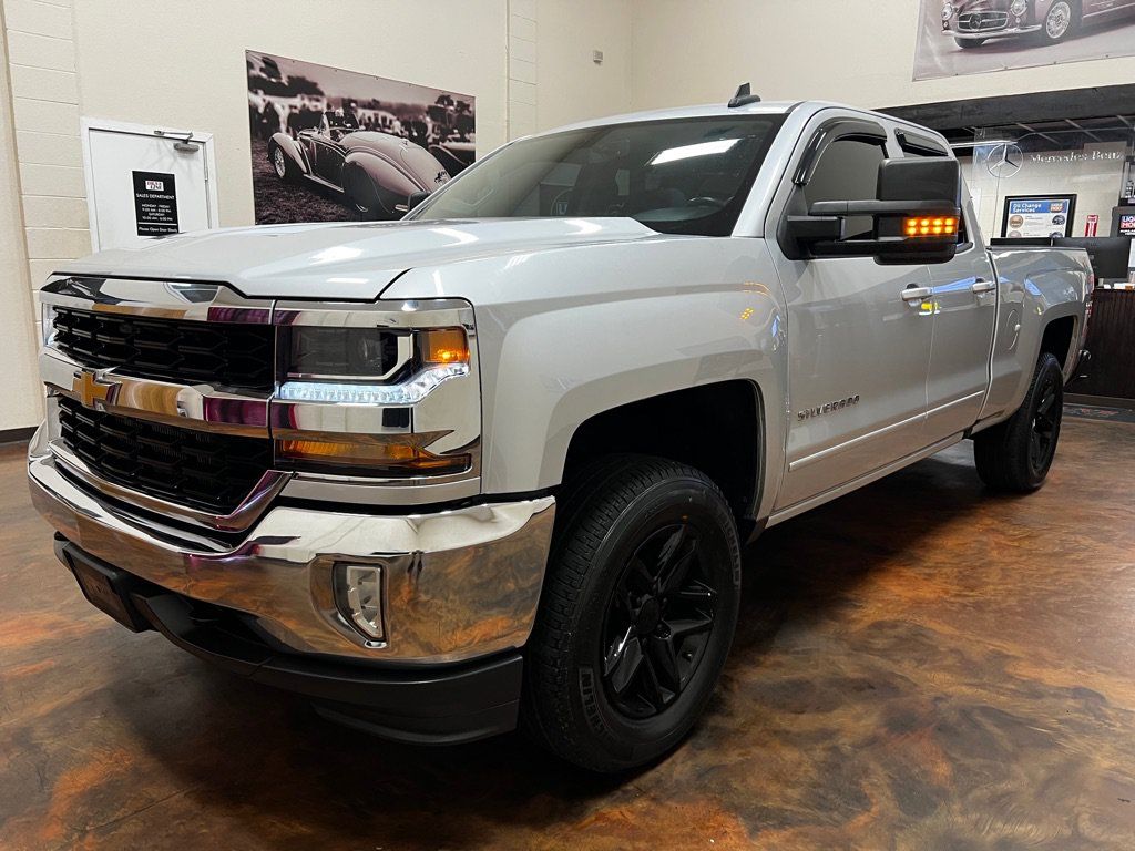 Used 2017 Chevrolet Silverado 1500 LT w/ Max Trailering Package AWD/4WD image 5