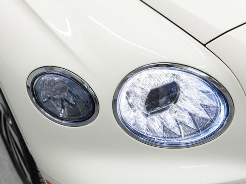 Used 2026 Bentley Flying Spur Plug-In Hybrid image 12