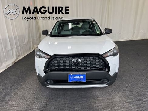 Used 2023 Toyota Corolla Cross L AWD/4WD image 33