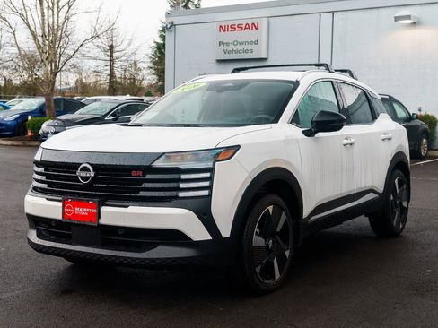 New 2026 Nissan Kicks SR image 3