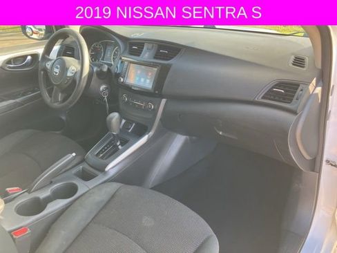 Used 2019 Nissan Sentra S image 10