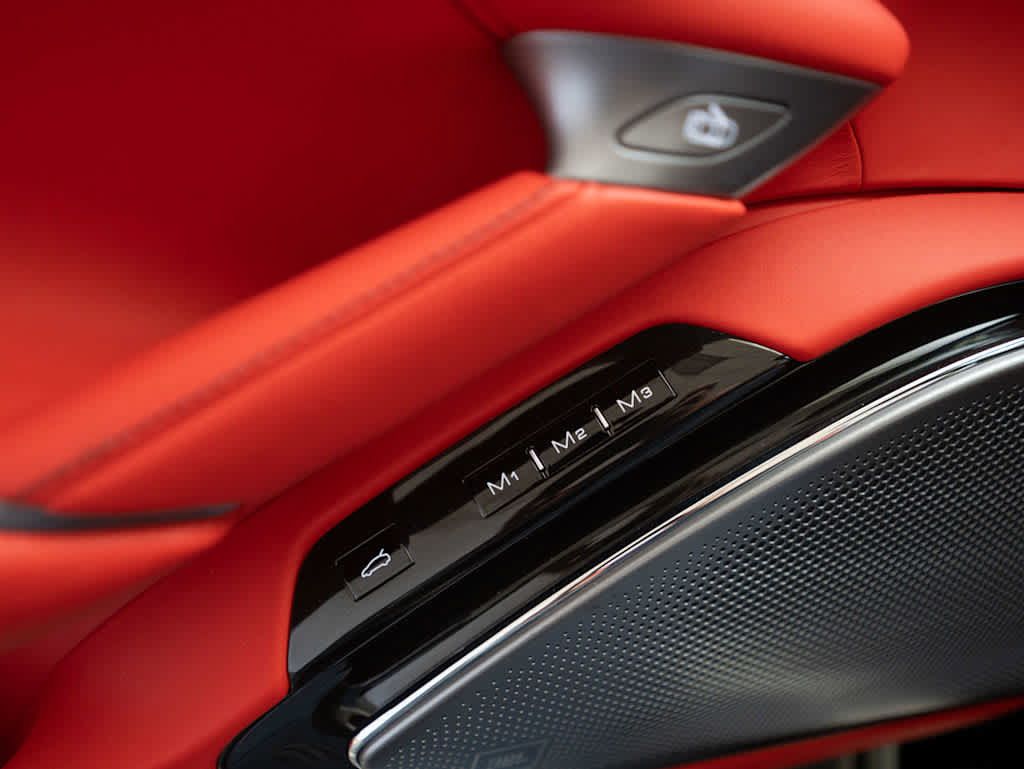 Used 2025 Ferrari Roma Spider RWD image 15