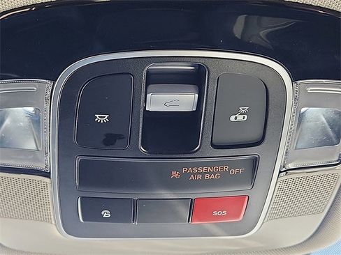 Certified 2022 Hyundai Tucson Limited w/ Winter Package image 20