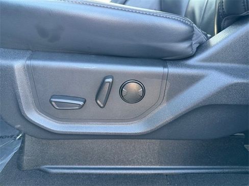 Used 2024 Ford Expedition Max XLT image 14