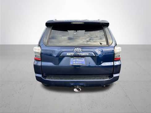 Used 2018 Toyota 4Runner SR5 Premium image 8