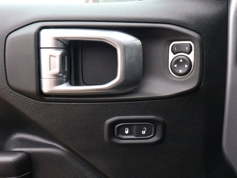 Used 2020 Jeep Gladiator Mojave image 23