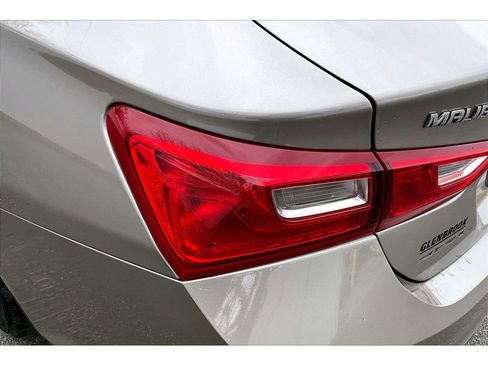 Used 2025 Chevrolet Malibu LT image 34