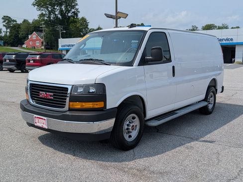 Used 2025 GMC Savana 2500 w/ Driver Convenience Package RWD image 7