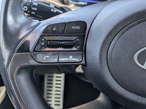 Used 2025 Hyundai Elantra Sport FWD image 23