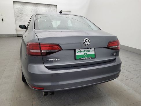 Used 2017 Volkswagen Jetta SE FWD image 6