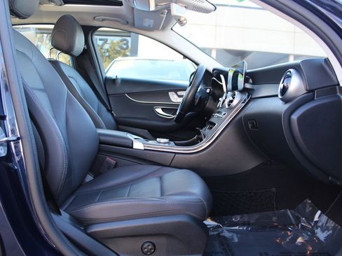 Used 2019 Mercedes-Benz C 300 Sedan image 23