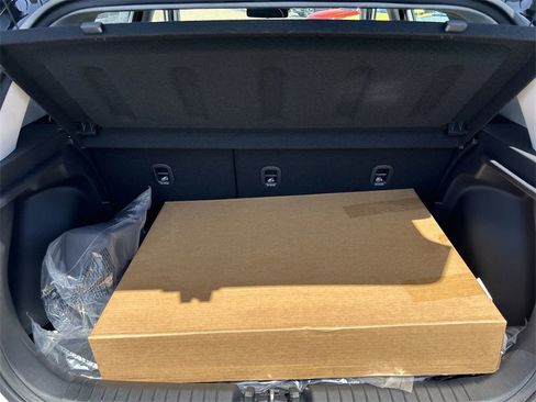 New 2025 Hyundai Venue Limited image 17