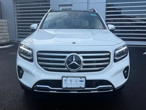 Used 2026 Mercedes-Benz GLB 250 4MATIC image 2