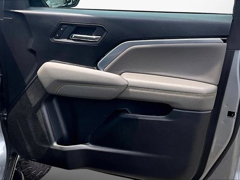 Used 2025 Chevrolet Colorado ZR2 AWD/4WD image 19