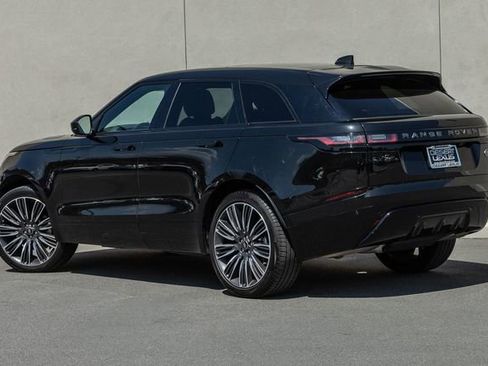 Used 2022 Land Rover Range Rover Velar R-Dynamic S image 3