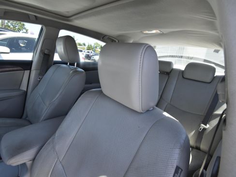 Used 2011 Toyota Avalon Limited FWD image 8