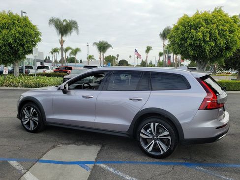 Used 2026 Volvo V60 B5 Cross Country Plus w/ Climate Package AWD/4WD image 26