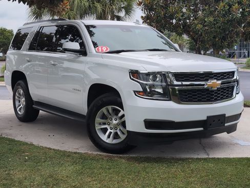 Used 2019 Chevrolet Tahoe LT AWD/4WD image 2
