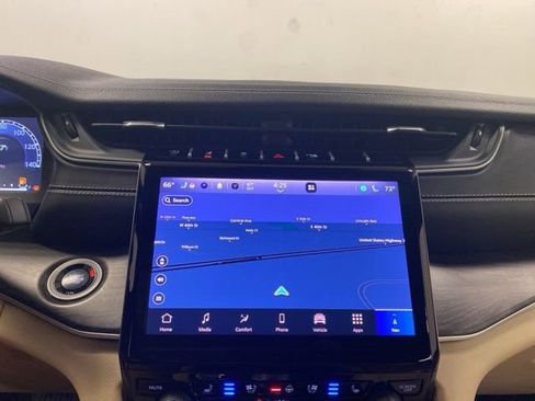 Used 2024 Jeep Grand Cherokee Limited w/ Luxury Tech Group II AWD/4WD image 12