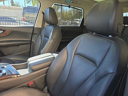 Used 2018 Audi Q7 3.0T Prestige w/ Prestige Package image 19