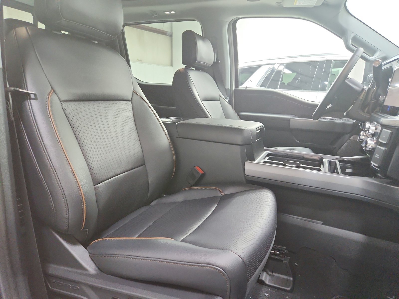 New 2027 Ford F450 Lariat w/ Lariat Ultimate Package AWD/4WD image 32