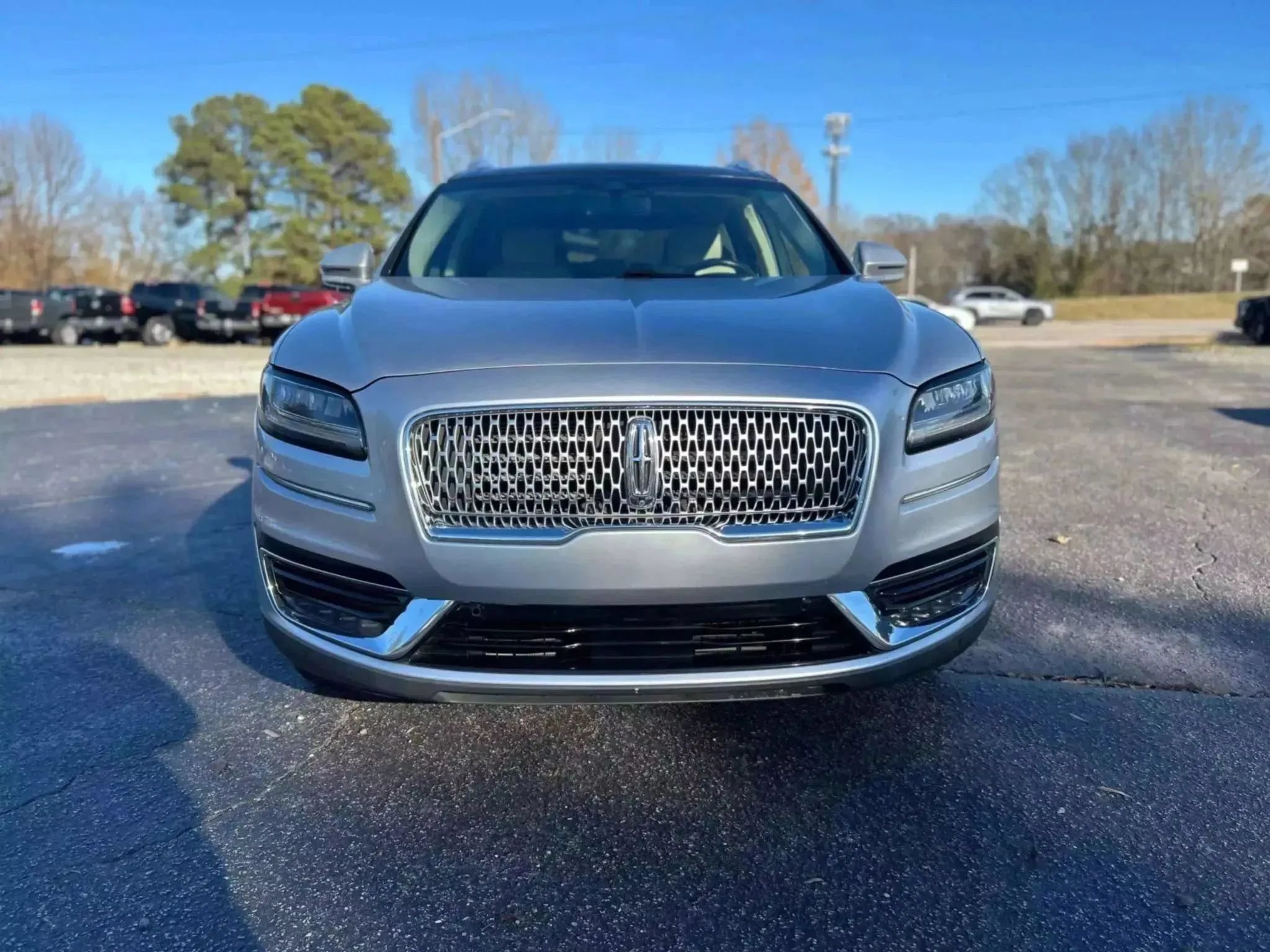 Used 2019 Lincoln Nautilus Reserve FWD image 3