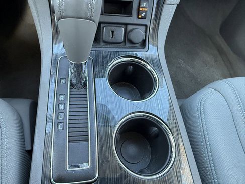 Used 2017 Chevrolet Traverse LT image 37