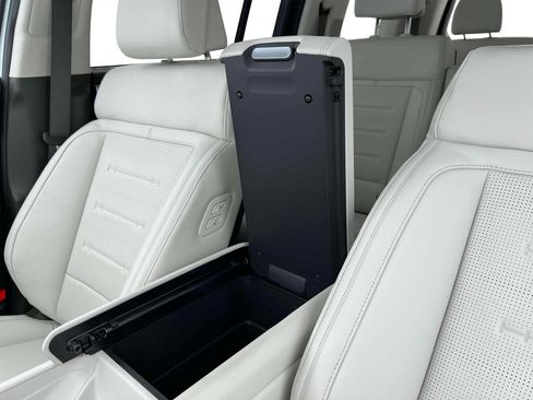 New 2025 Hyundai Santa Fe Calligraphy image 18