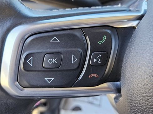 Used 2019 Jeep Wrangler Unlimited Sahara image 24