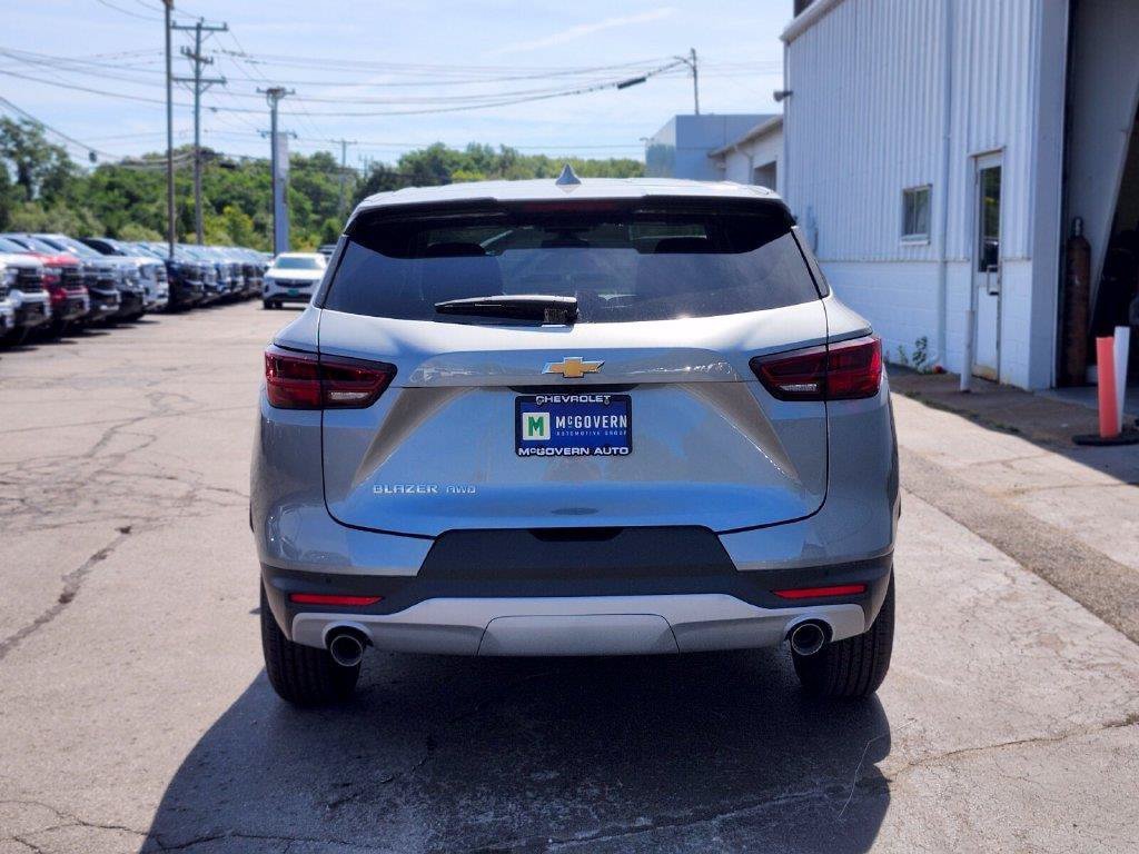 New 2026 Chevrolet Blazer LT w/ LPO, Floor Liner Package AWD/4WD image 4