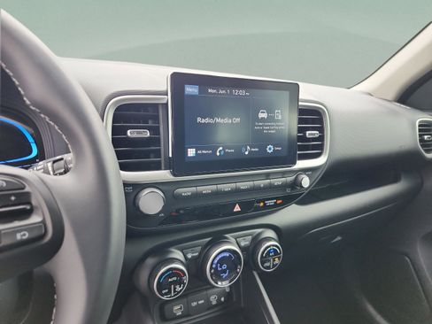 Used 2026 Hyundai Venue SEL FWD image 12