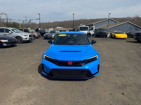 Used 2023 Honda Civic Type R image 2