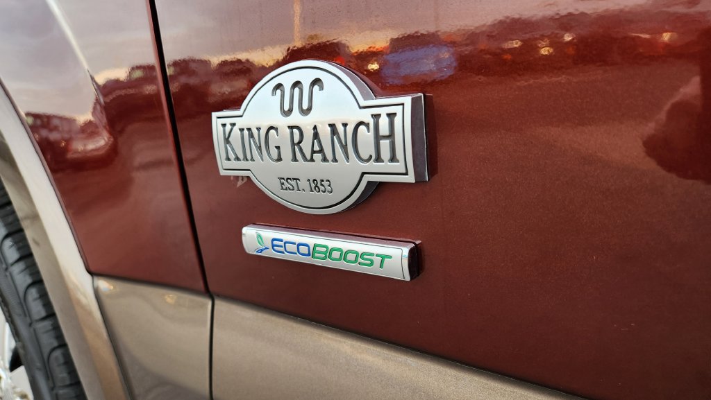 Used 2015 Ford F150 King Ranch w/ Equipment Group 601A Luxury AWD/4WD image 11