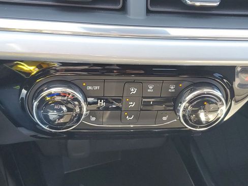 New 2026 Chevrolet Trax LT w/ Driver Confidence Package FWD image 25