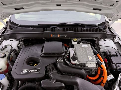 Used 2020 Ford Fusion SE FWD image 36