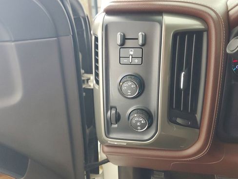 Used 2014 Chevrolet Silverado 1500 High Country w/ High Country Premium Package image 25