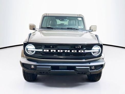 New 2026 Ford Bronco Outer Banks image 2