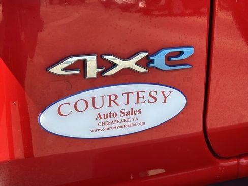 Used 2021 Jeep Wrangler Unlimited Sahara w/ Cold Weather Group image 20