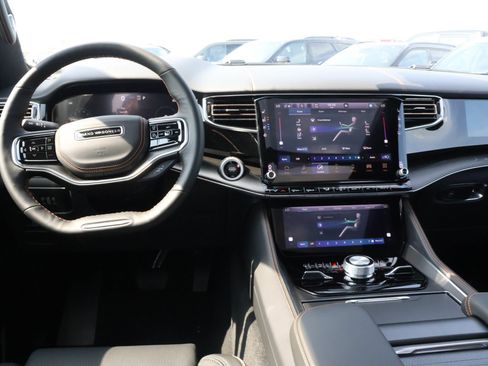 New 2026 Jeep Grand Wagoneer Summit AWD/4WD image 17