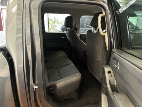 Used 2022 Nissan Frontier SV RWD image 24