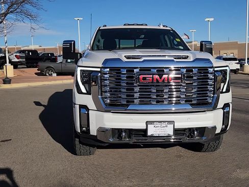 Used 2024 GMC Sierra 2500 Denali w/ Denali Reserve Package image 4