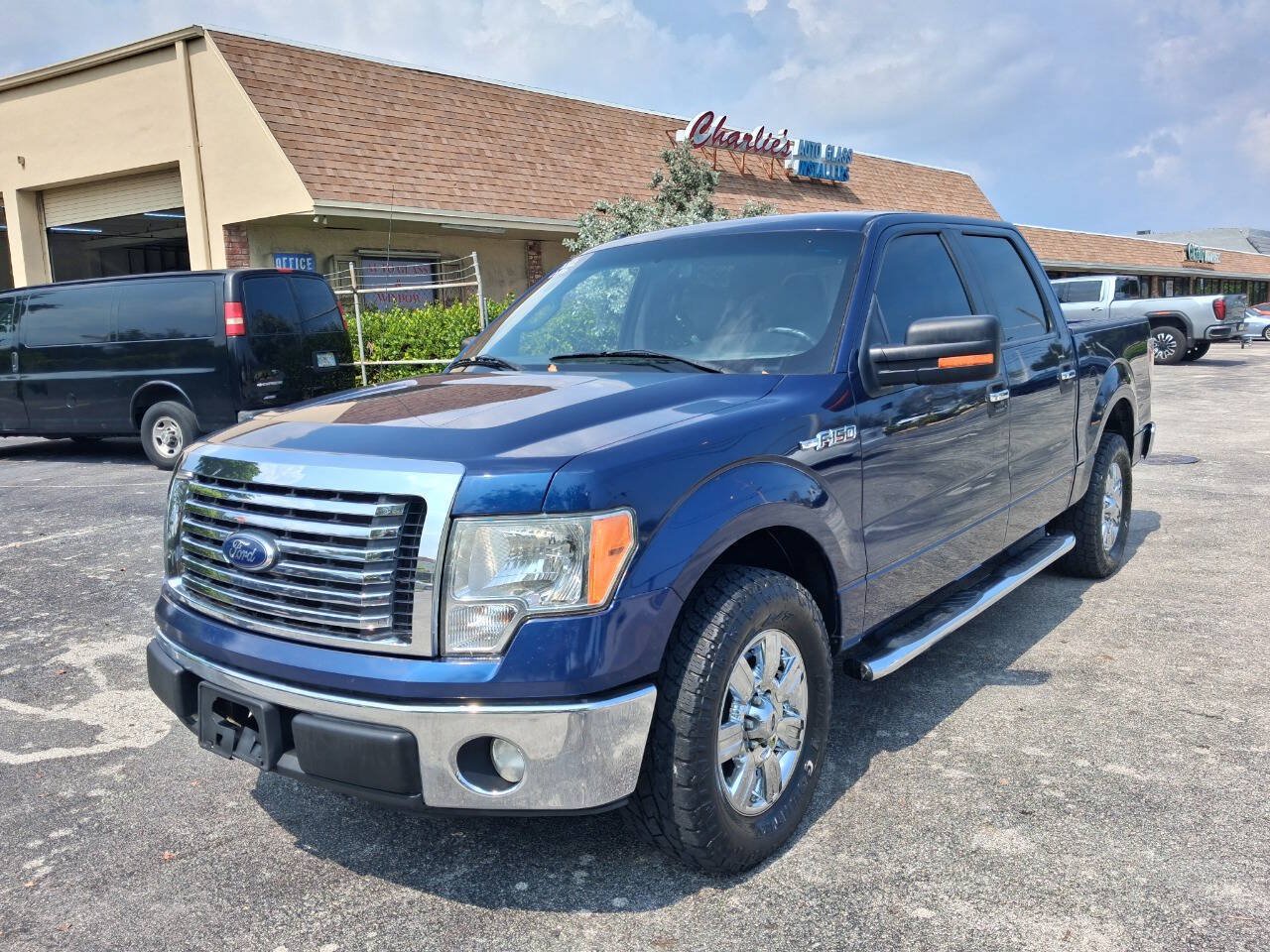 Used 2012 Ford F150 XLT w/ XLT Chrome Pkg RWD image 2