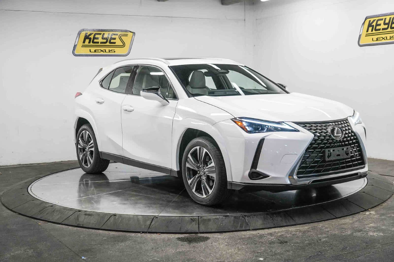 Used 2026 Lexus UX 300h AWD w/ Accessory Package (Z2) image 7