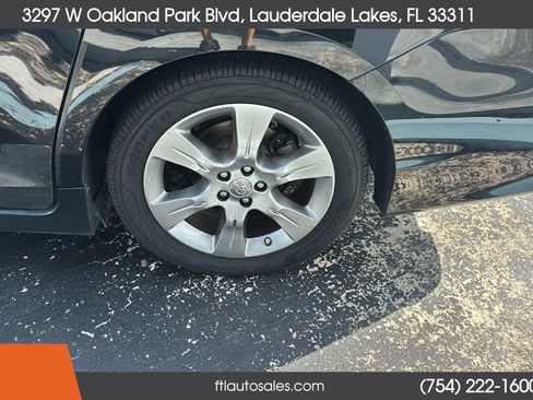 Used 2014 Toyota Sienna SE FWD image 13