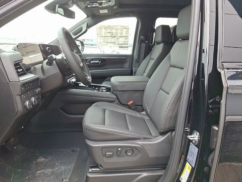 New 2026 Chevrolet Suburban Z71 w/ Z71 Off-Road Package image 6